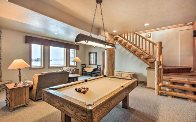 Rustic Livingston Home w/ Deck + Mtn Views!