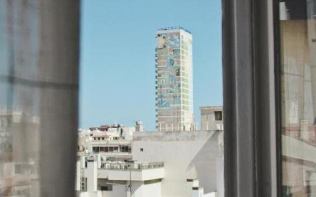 Apartamento céntrio, Teatro