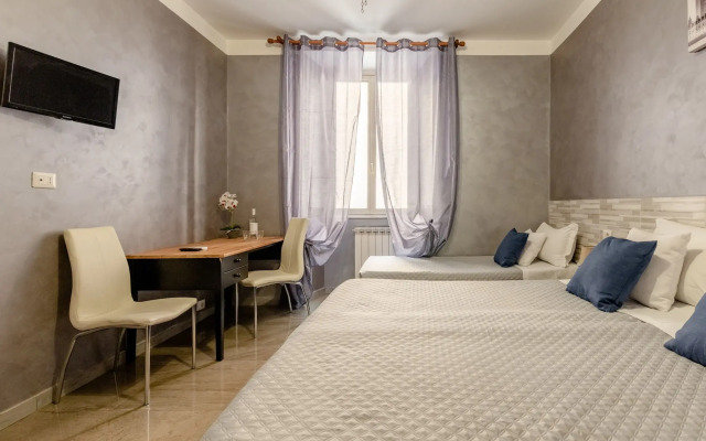 4-Bdr Apt among Colosseum&Termini 10-12 people