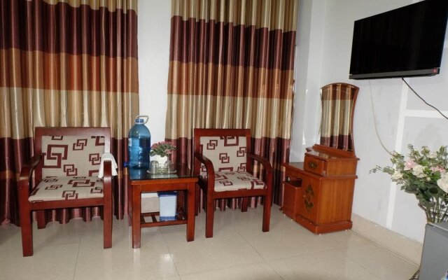 Golden Stone Hotel