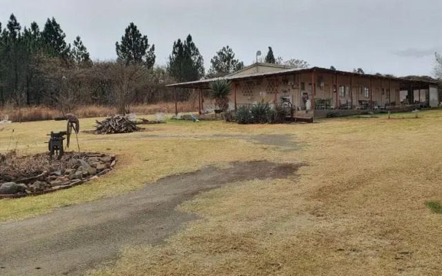 Drakensberg Bush Lodge