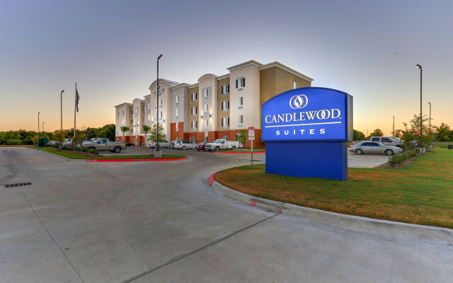 Candlewood Suites College Station At University by IHG