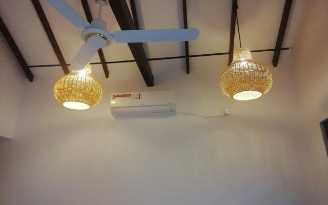 Surf & Relax Inn Arugambay