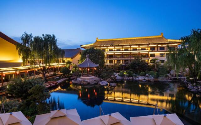 HUALUXE Xi'an Tanghua by IHG