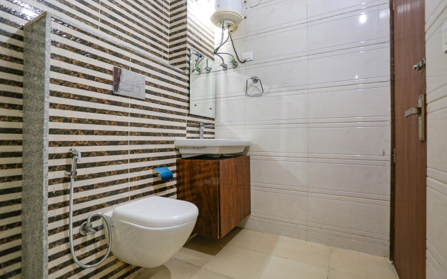 Fabhotel 52 Ivory