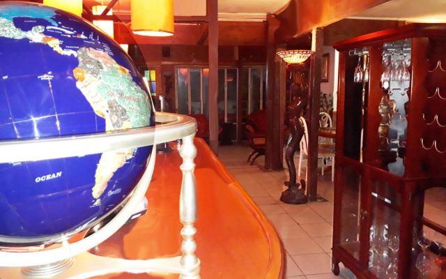 Nubes Hotel