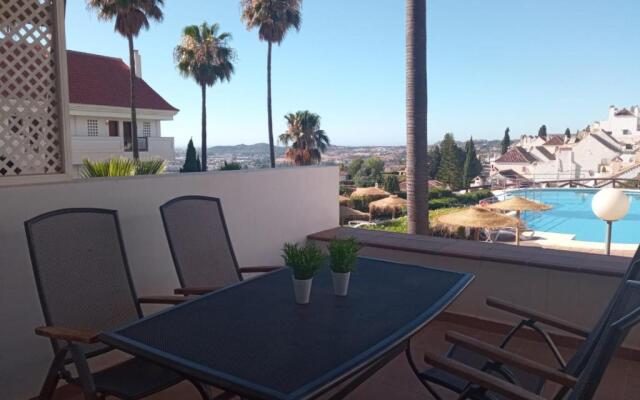 Luxury apartment with sea views in golf area.