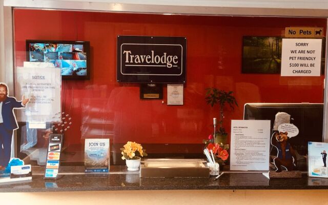 Travelodge by Wyndham Bay Shore Long Island