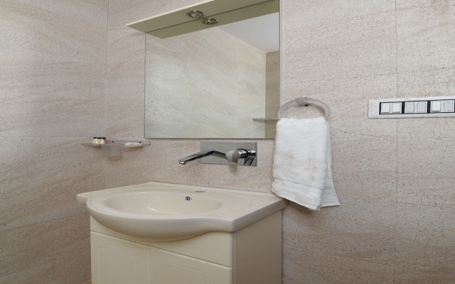 OYO 13027 Flamingo Grand