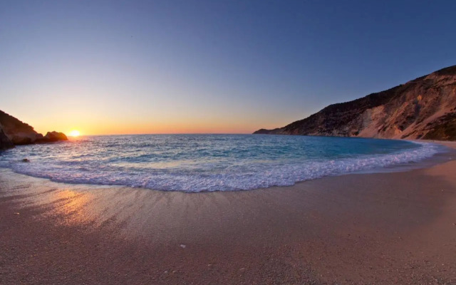 Hidden Luxury Gem Of Kefalonia ~ Villa Karmaniolos