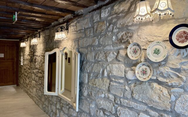 Urla Taş Konak Otel