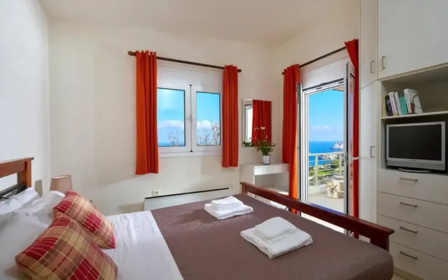 Private Villa With Amazing View and Shared Pool