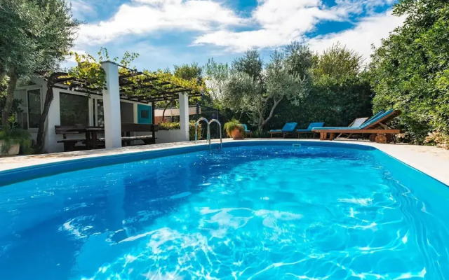 Villa Piano - Four Bedroom Villa With Terrace and Swimming Pool