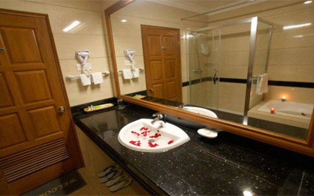 Oattara Thiri Hotel