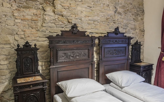 The Throne Boutique Hotel
