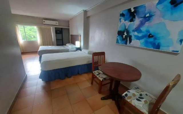 Hotel Tower House Suites