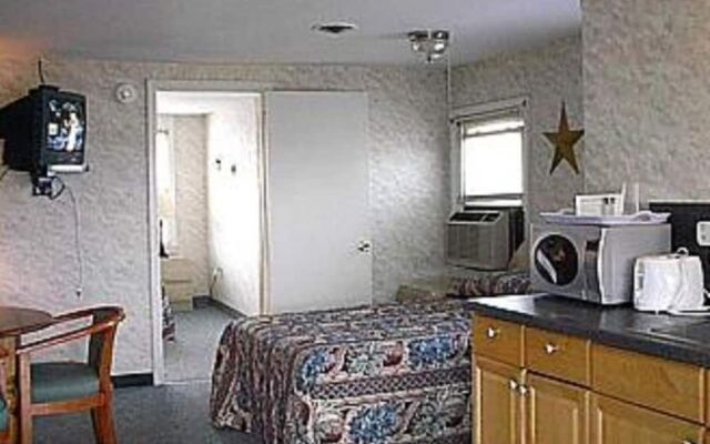 Pelican Point Motel