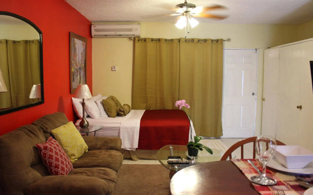Sunset Strip Acadia Guest Apartment