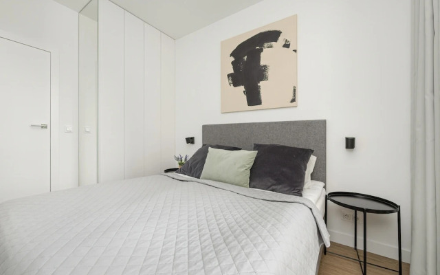 Cozy City Apartment by Renters Prestige