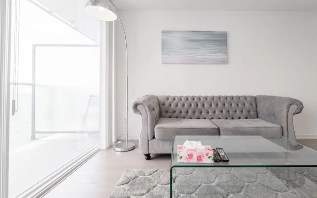 Metropolis Suites - Peter St
