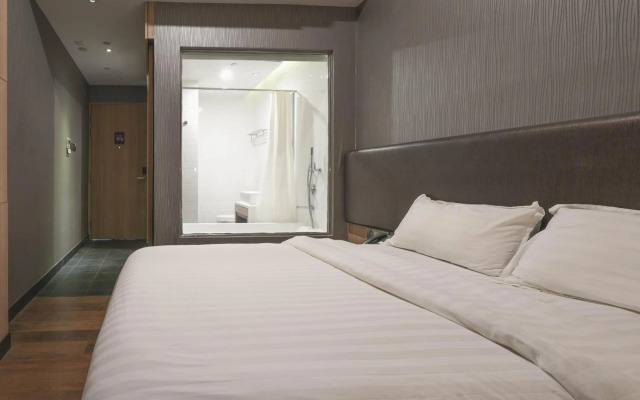 Amrise Hotel Kitchener