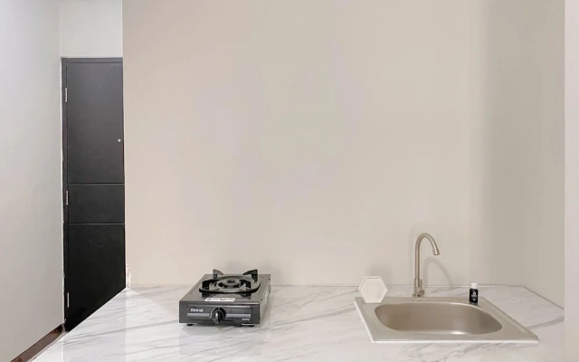 Best Furnished And Homey Studio Nifarro Park Apartment
