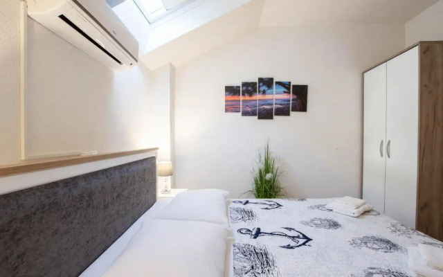 Apartment Kokolo with sea view