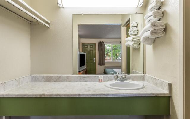 Studio 6 Suites San Ysidro, CA -San Diego South Bay