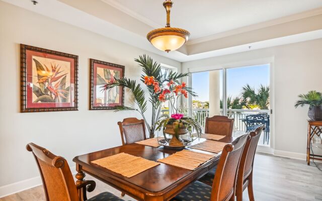 Harbor Landing 201a 3 Bedroom Condo by RedAwning