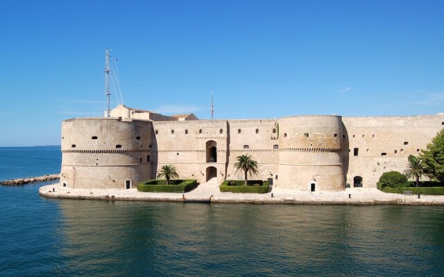 Apartment with One Bedroom in Taranto, with Wifi
