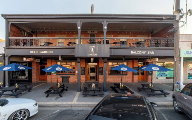 Terminus Hotel Yarrawonga