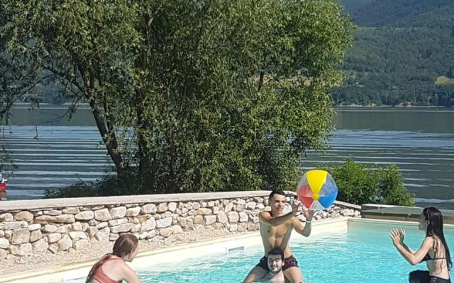 Mai Danube