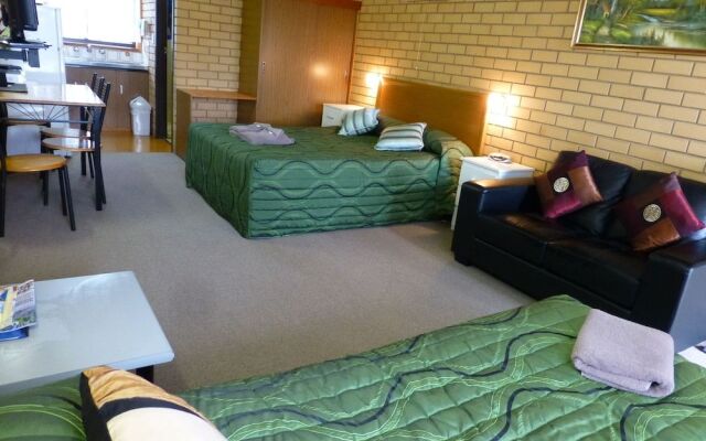 Golfers Retreat Motel