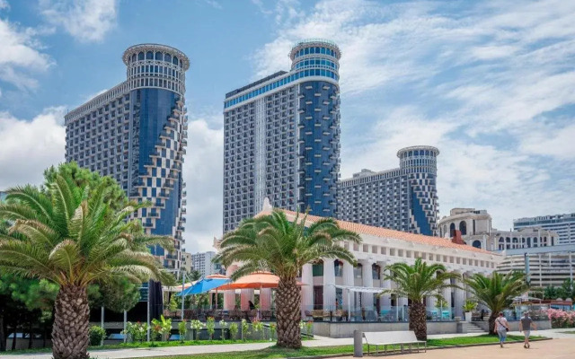 Orbi Sea Towers Hotel Official 
