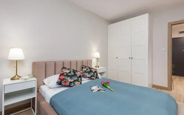 Spadochroniarzy 8b/13 by Renters