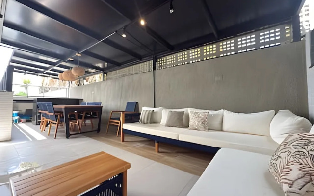 Yana Concha Flat Residence