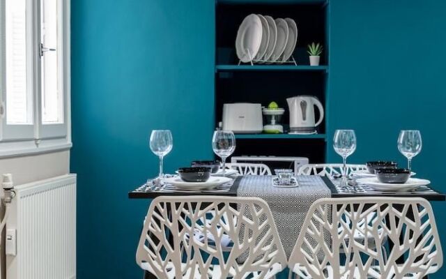 Modern Apartment In The Heart Of Plaka