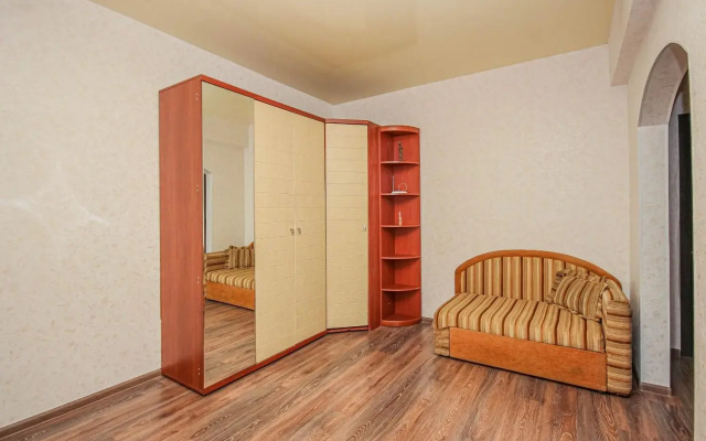 Апартаменты на улице Смолина, 81