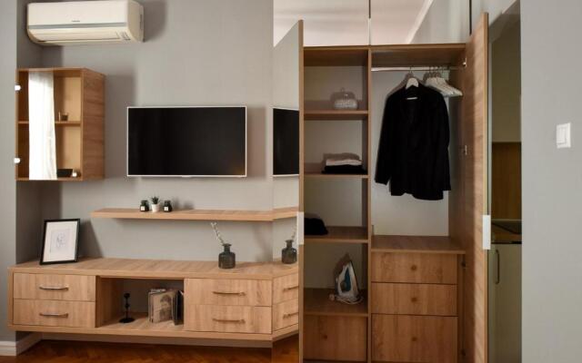 NEW Business Studio near Intercontinental Hotel - Homey Residence
