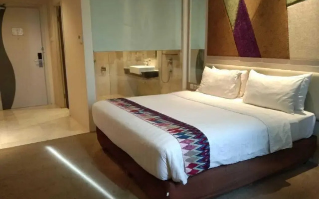 W Three Premier Hotel Lagaligo
