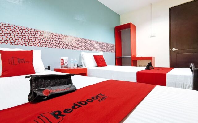 RedDoorz Plus near Ateneo de Davao