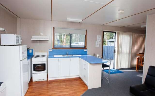 Seven Mile Beach Cabin and Caravan Park