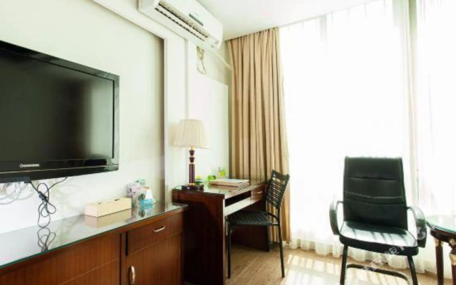 Haikou Weihao Hot Spring Hotel (Provincial Government Riyue Square)