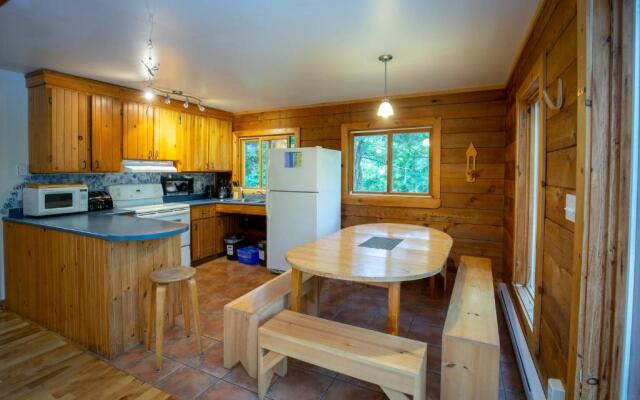 Mersey River Chalets a nature retreat