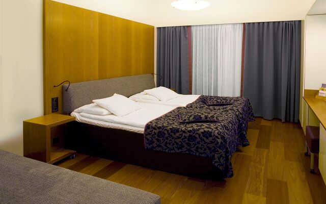 hotelImage