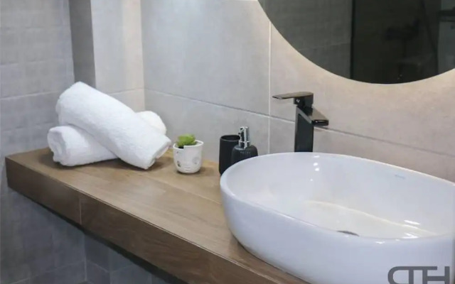 New Deluxe Studio 1 - Downtown Thessaloniki-fully Equipped