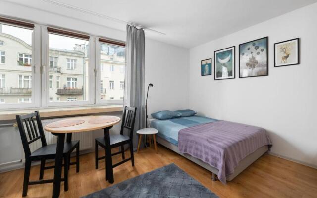 Warsaw Central Apartment Złota