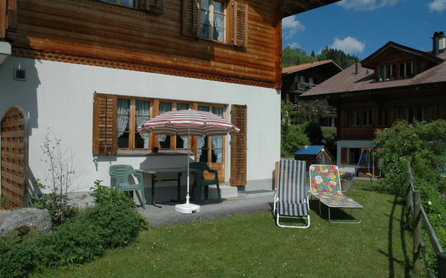 Luxury Chalet in Habkern with Private Garden