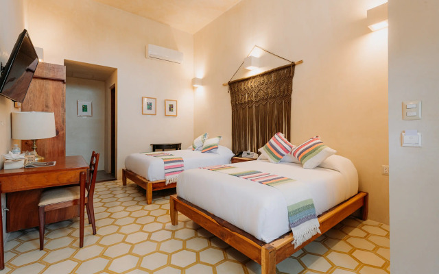 Waye Valladolid Centro – Sustainable, Authentic Experiences & Pet Friendly Boutique Hotel