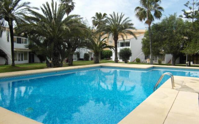 Bungalow acceso directo a piscina.wifi gratis